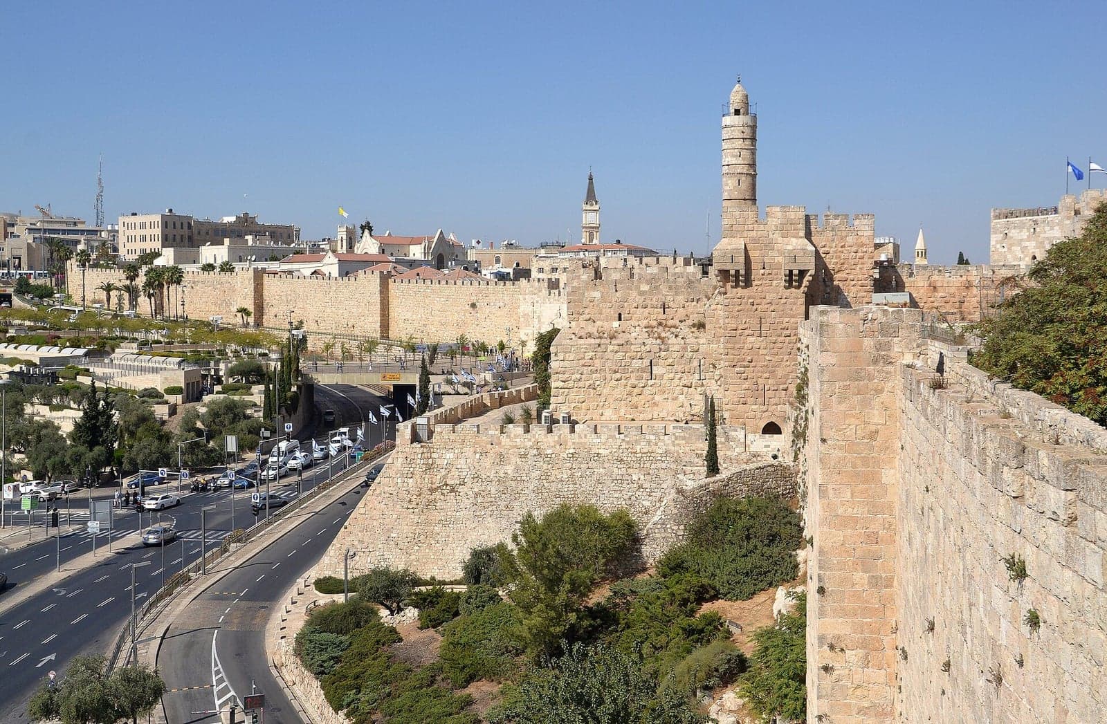All Roads Lead To . . . Yerushalayim, Avodah Zarah 2